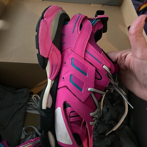 542436 W1GC1 1050
TRACK SNEAKER
DOUBLE PERF.MESH/FABRIC - Picture 5 of 10